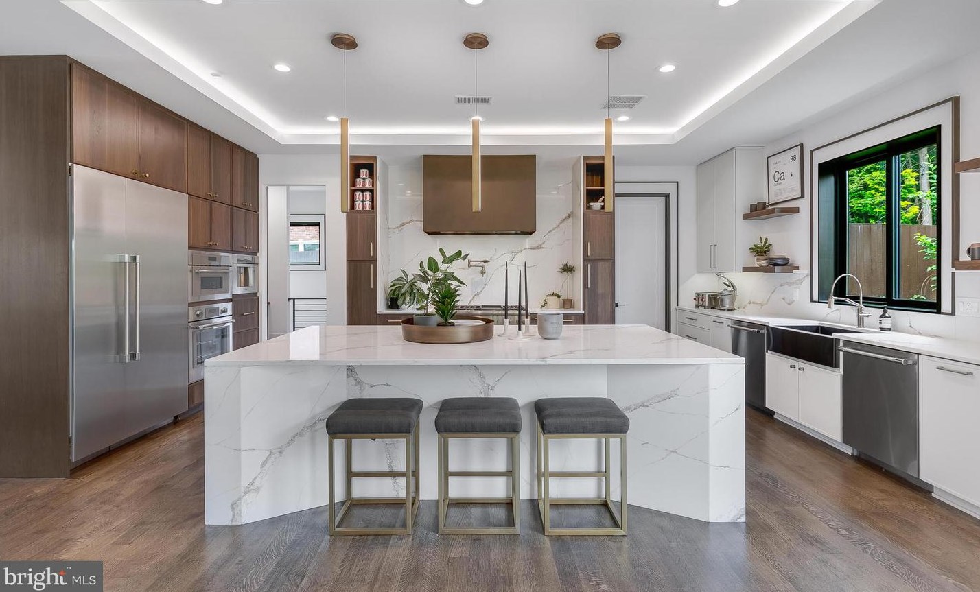 4605 26th St, Arlington VA 22206-2927 exterior