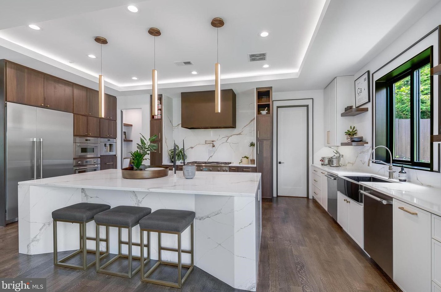 4605 26th St, Arlington VA 22206-2927 exterior