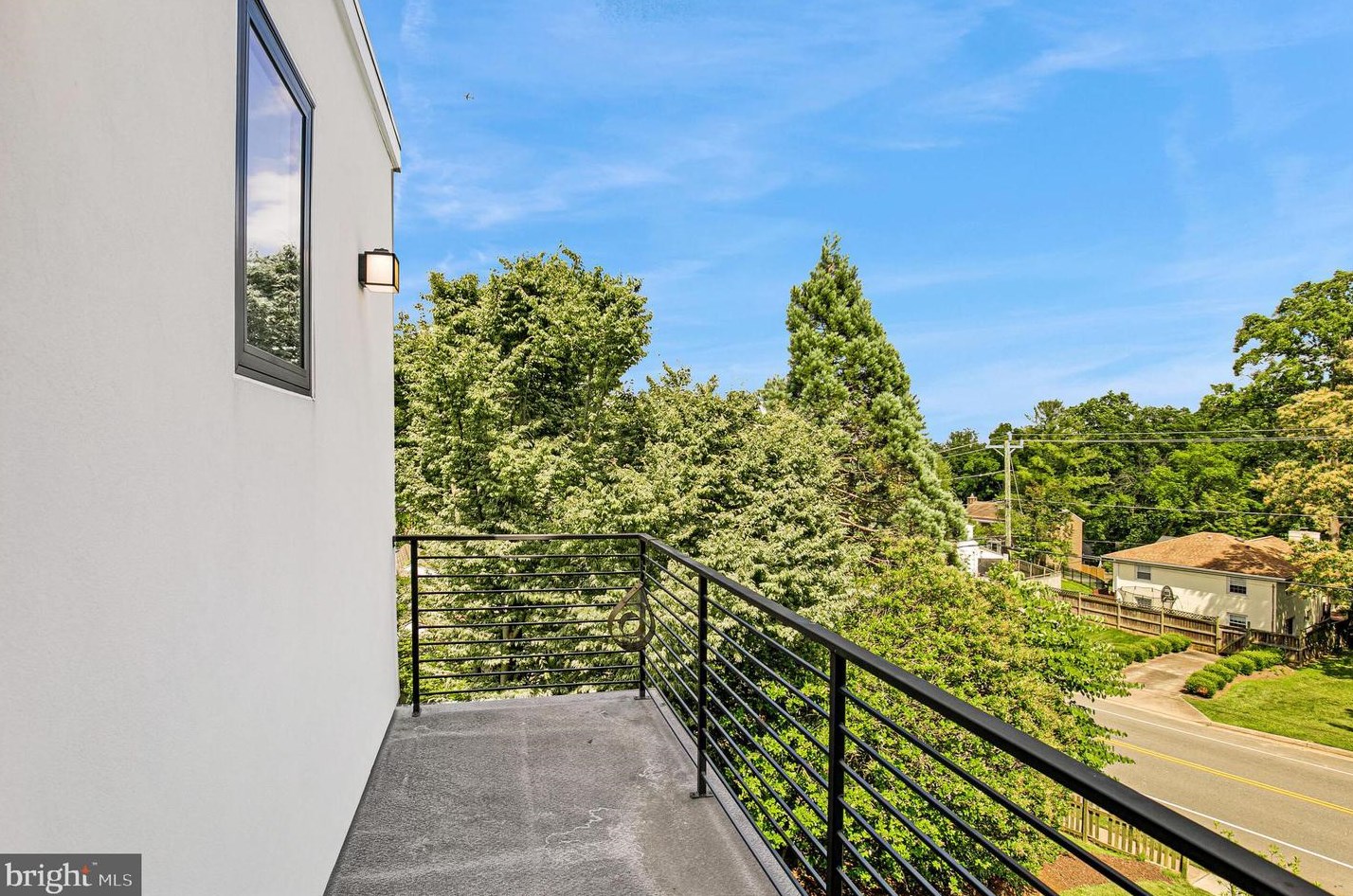 4605 26th St, Arlington VA 22206-2927 exterior