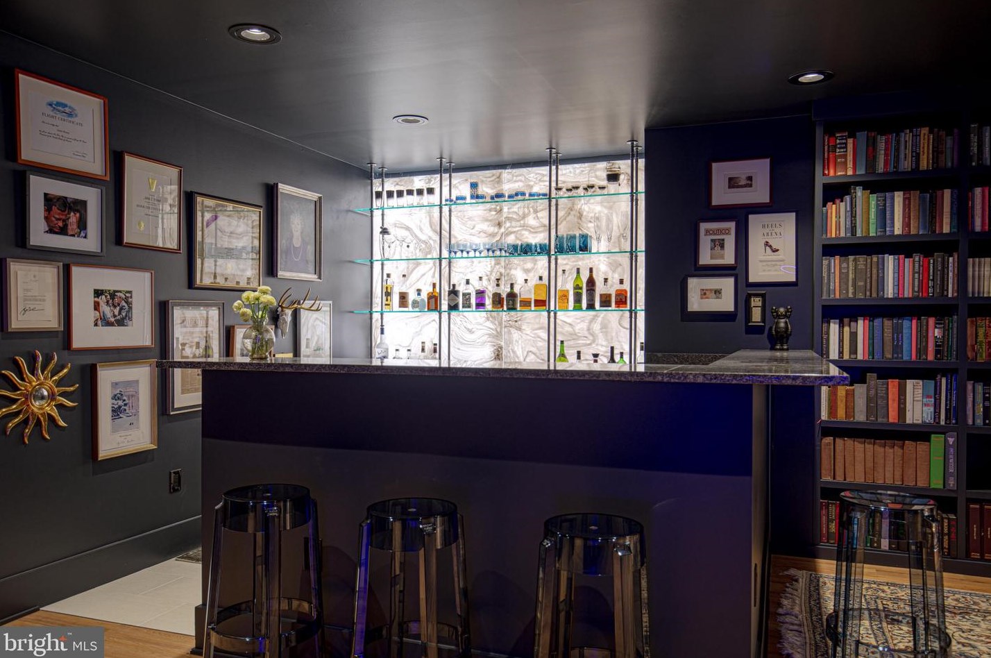 4605 26th St, Arlington VA 22206-2927 exterior