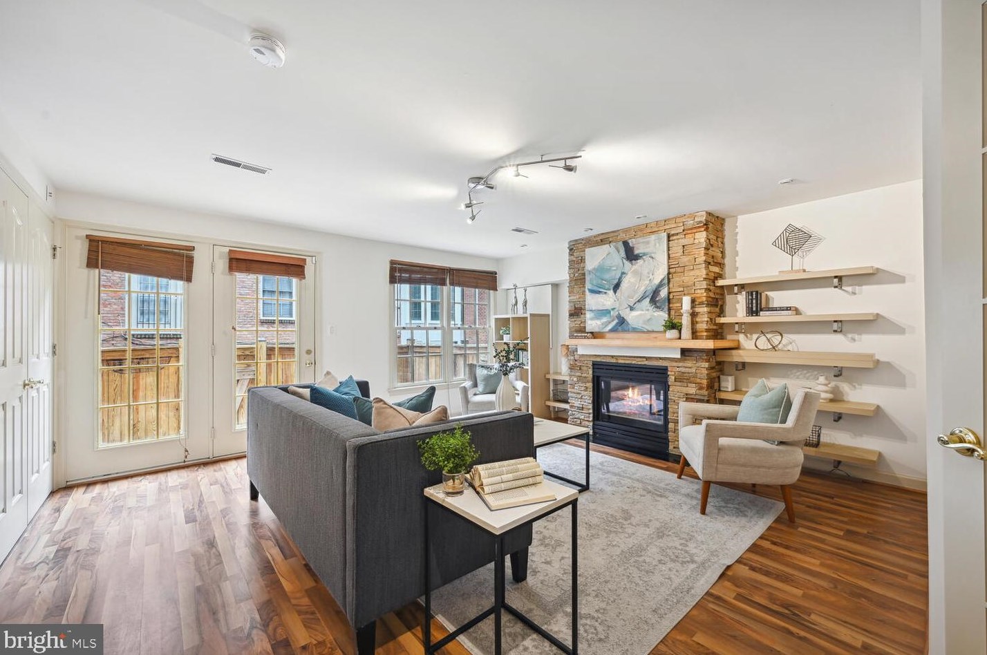 1140 Vernon St, Arlington VA  22201-5756 exterior