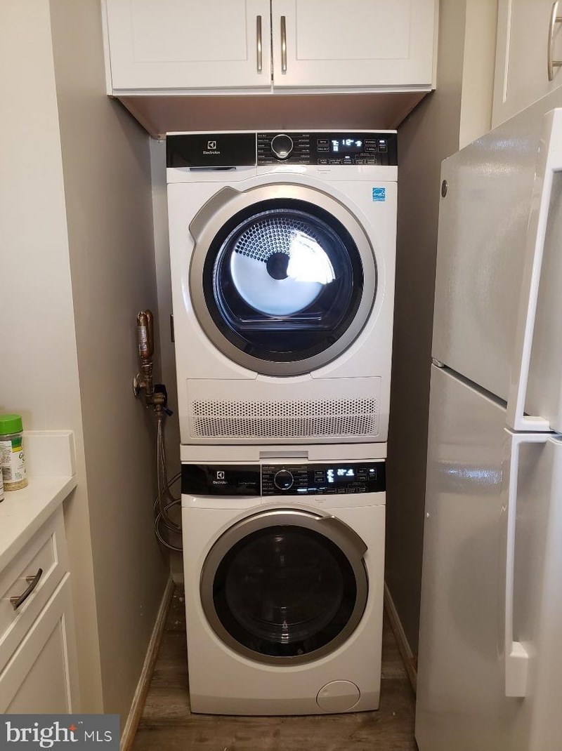 900 Stafford St, Arlington VA  22203-1842 exterior