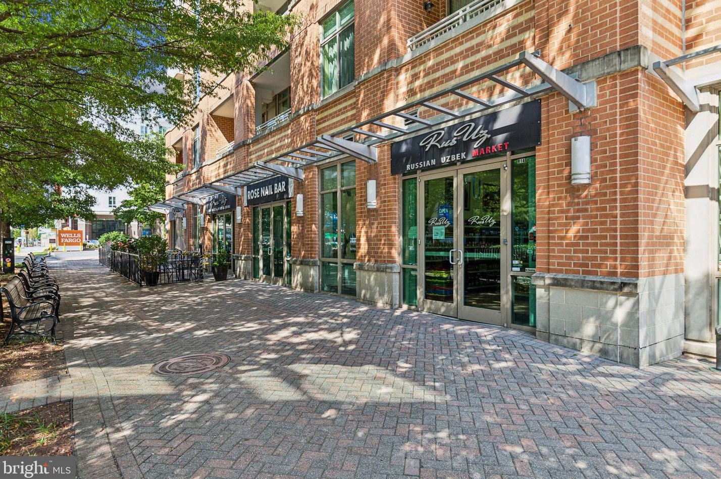 1001 Randolph St, Arlington VA  22201-5602 exterior
