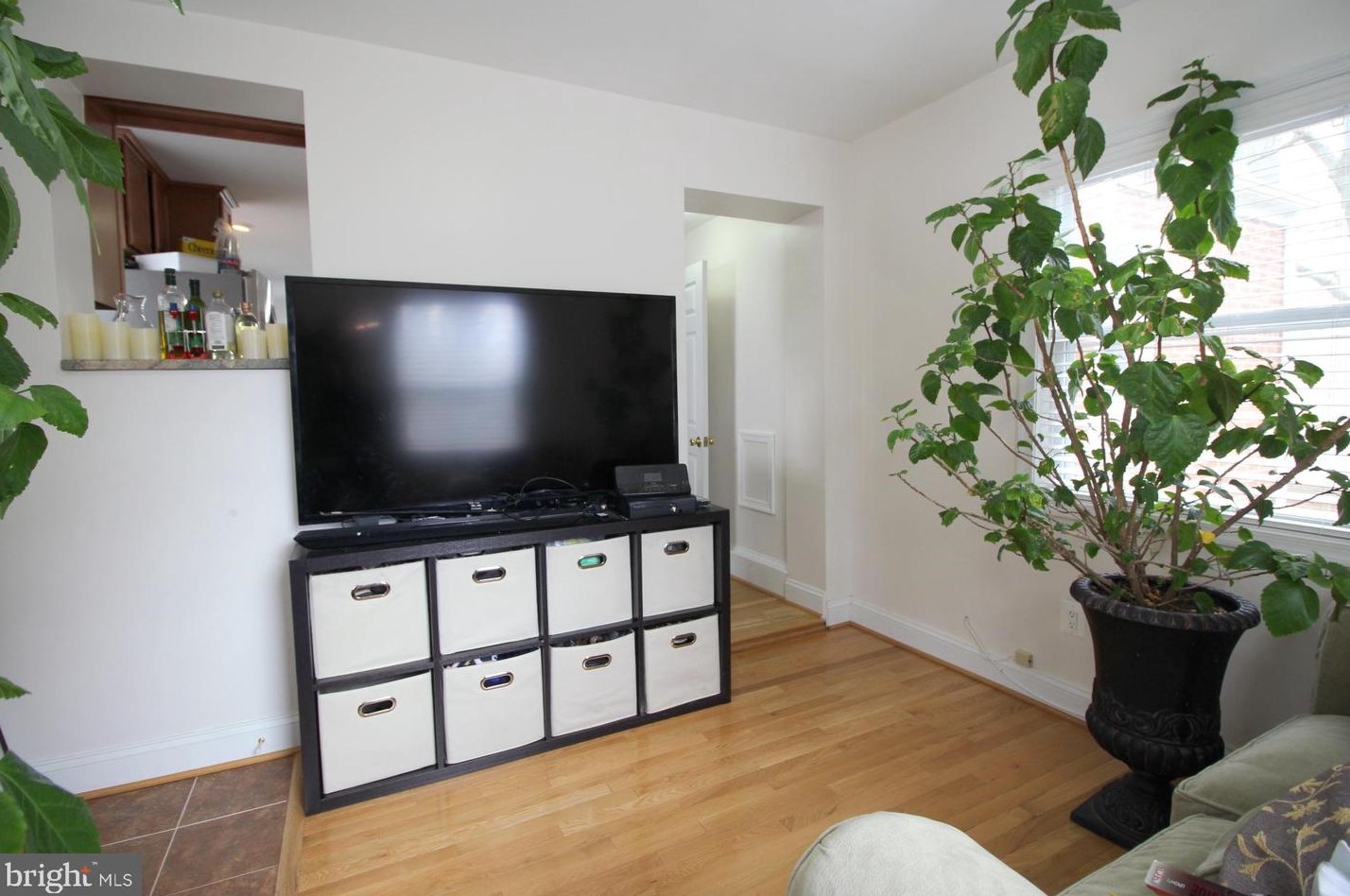 1724 Oakland St, Arlington VA  22204-5036 exterior