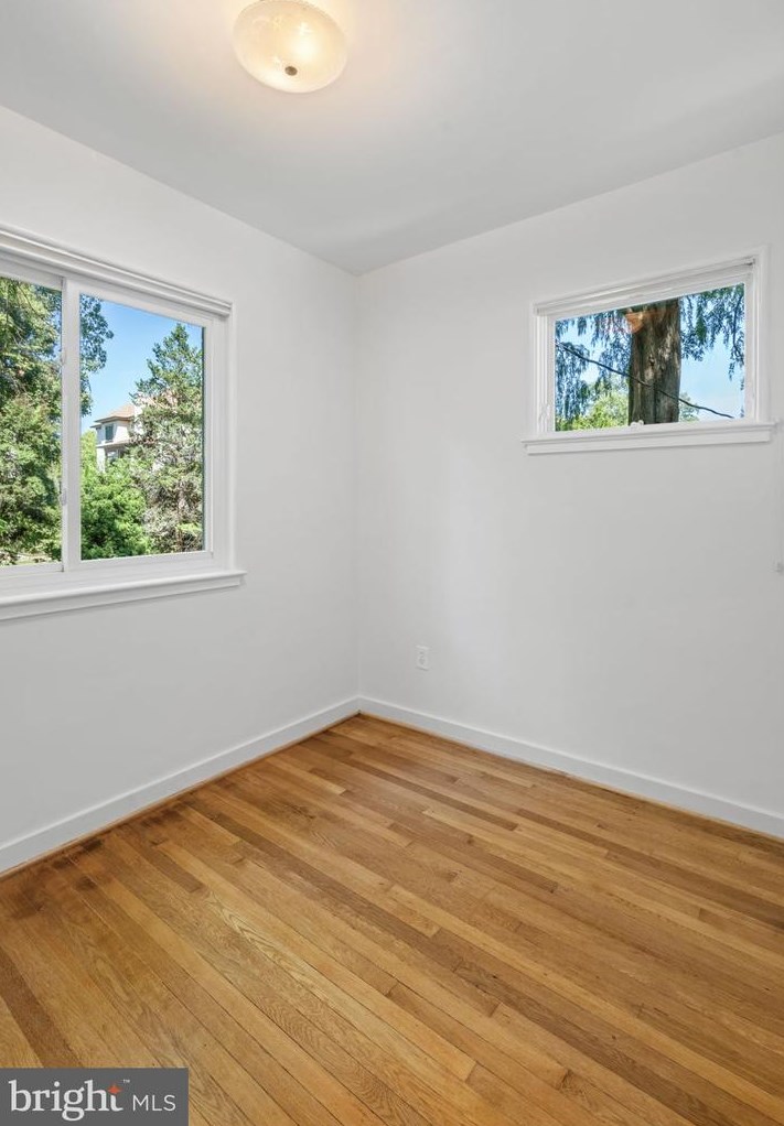 2248 Quebec St, Arlington VA 22207-5213 exterior