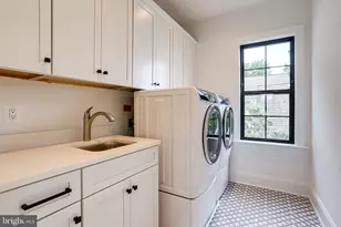 1933 N Van Buren St, Arlington, VA 22205 - Photo 65