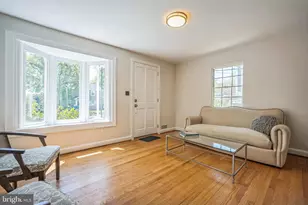 6105 26th St N, Arlington, VA 22207 - Photo 3