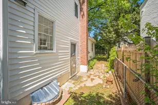 6105 26th St N, Arlington, VA 22207 - Photo 27