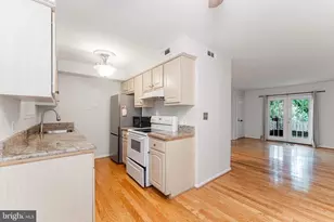2605 S Walter Reed Dr, Arlington, VA 22206 - Photo 9