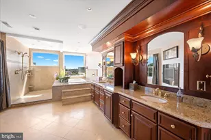 1701 S Arlington Ridge Rd, Arlington, VA 22202 - Photo 49