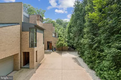 400 Chain Bridge, McLean, VA 22101 - Photo 3