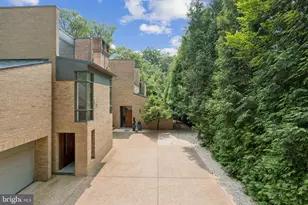 400 Chain Bridge, McLean, VA 22101 - Photo 3