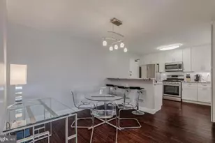 1300 Army Navy Dr, Arlington, VA 22202 - Photo 13