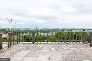 1300 Army Navy Dr S, Arlington, VA 22202 - Photo 31