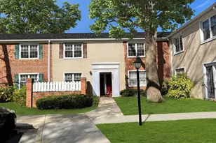 2505 S Walter Reed Dr, Arlington, VA 22206 - Photo 1