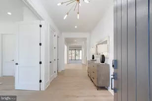 5225 Little Falls Rd, Arlington, VA 22207 - Photo 5