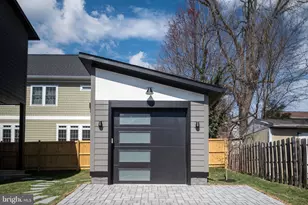 2001 N George Mason Dr, Arlington, VA 22207 - Photo 45