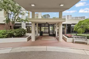 1600 N Oak St, Arlington, VA 22209 - Photo 3