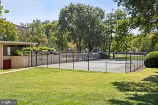 1300 Army Navy Dr, Arlington, VA 22202 - Photo 25