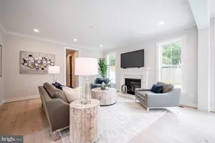 2119 N Harrison St, Arlington, VA 22205 - Photo 7