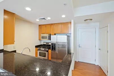 1000 N Randolph Street #806, Arlington, VA 22201 - Photo 11