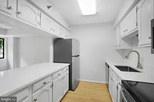 1301 N Courthouse Rd, Arlington, VA 22201 - Photo 1