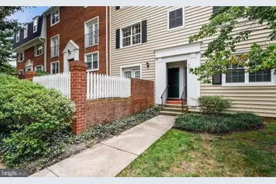 4615 28th Road S #B, Arlington, VA 22206 - Photo 1