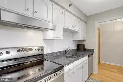1301 N Courthouse Road #1108, Arlington, VA 22201 - Photo 11