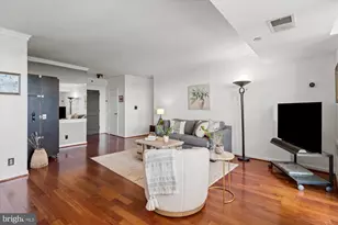 1805 Crystal Dr, Arlington, VA 22202 - Photo 5