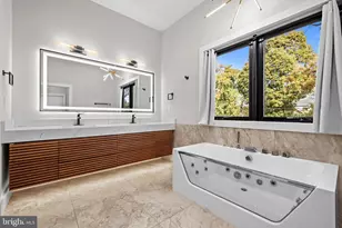 4246 15th St N, Arlington, VA 22207 - Photo 27