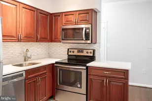 1211 S Eads St, Arlington, VA 22202 - Photo 7