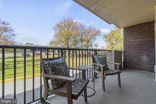 1300 Army Navy Dr, Arlington, VA 22202 - Photo 13