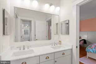 3601 27th St N, Arlington, VA 22207 - Photo 37