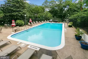 1515 S Arlington Ridge Rd, Arlington, VA 22202 - Photo 35