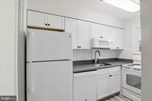 1317 S Walter Reed Dr, Arlington, VA 22204 - Photo 15