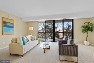 1016 S Wayne St, Arlington, VA 22204 - Photo 1