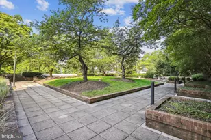 1016 S Wayne St, Arlington, VA 22204 - Photo 41