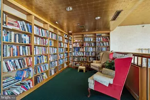 1016 S Wayne St, Arlington, VA 22204 - Photo 43