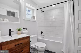 109 N Brookside Dr, Arlington, VA 22201 - Photo 17