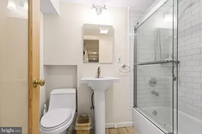 1233 S Oakcrest Road, Arlington, VA 22202 - Photo 9