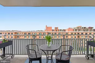 1301 S Arlington Ridge Rd, Arlington, VA 22202 - Photo 25