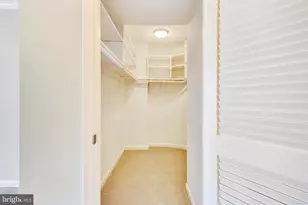 1101 S Arlington Ridge Rd, Arlington, VA 22202 - Photo 29