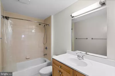 2001 15th Street N #813, Arlington, VA 22201 - Photo 17