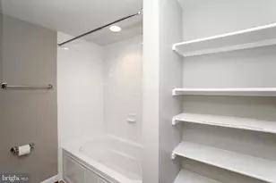 4079 S Four Mile Run Dr, Arlington, VA 22204 - Photo 15