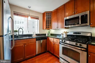 4113 S Four Mile Run Dr, Arlington, VA 22204 - Photo 7