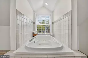 5713 19th St N, Arlington, VA 22205 - Photo 11