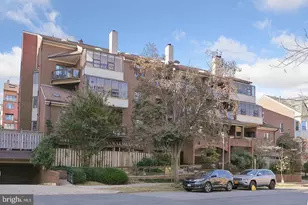 1020 N Stafford St, Arlington, VA 22201 - Photo 3