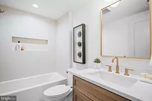 2133 N Oakland St, Arlington, VA 22207 - Photo 39