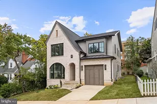 2133 N Oakland St, Arlington, VA 22207 - Photo 1