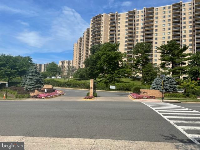 205 Yoakum Pkwy #804, Alexandria, VA 22304 - MLS VAAX2021238 - Coldwell  Banker